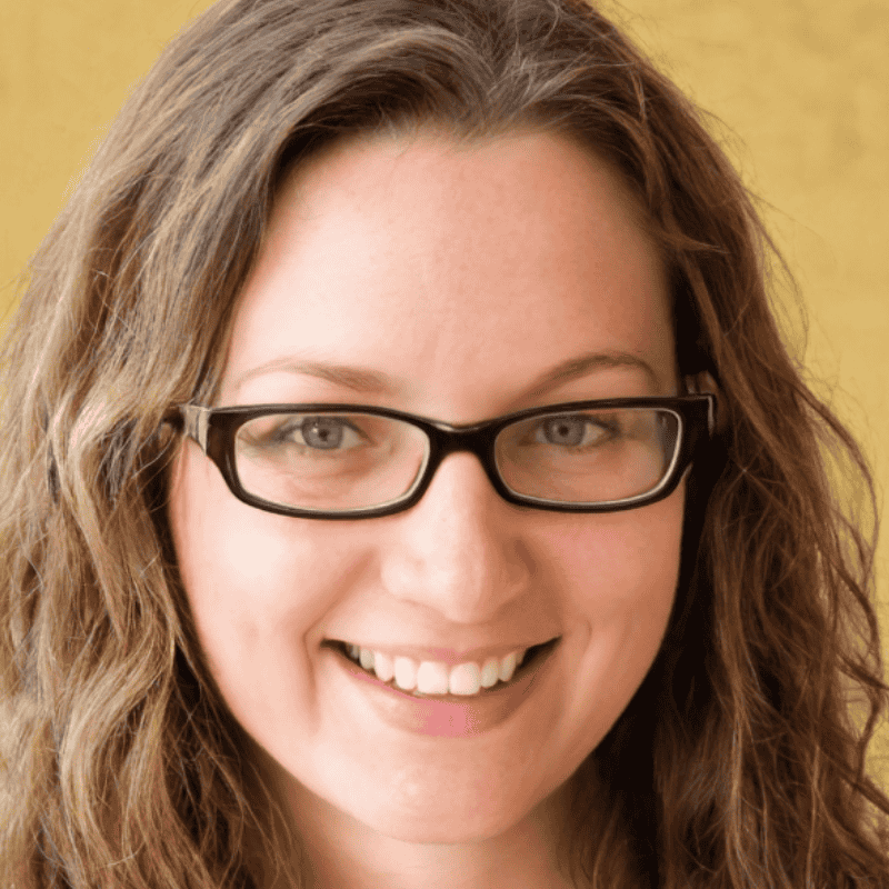 Front headshot portrait of our content writer Elara bennet